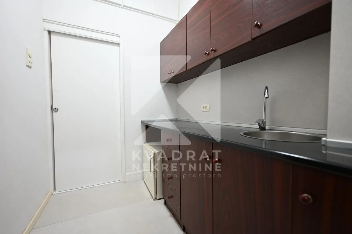 Rent, office space, 70m², Centar, Podgorica