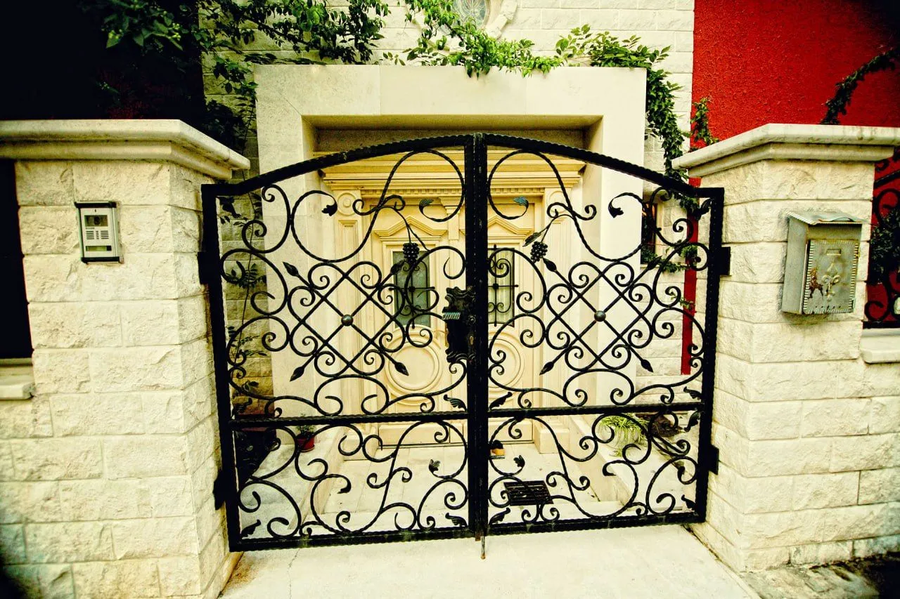 Rent, house, 300m², Babin Do, Budva