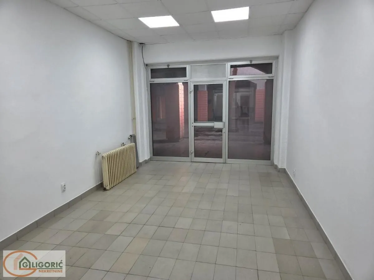 Prodaja, poslovni prostor, 160m², Novi Beograd Sve Podlokacije, Beograd