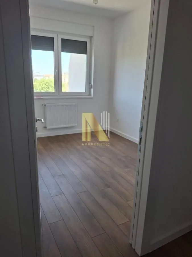 Prodaja, trosoban stan, 78m², Centar, Subotica