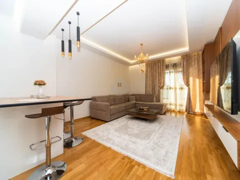 Izdavanje, dvosoban stan, 88m², Stara Varoš, Podgorica - image 3