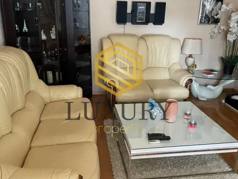 Rent, house, 100m², Momišići, Podgorica - image 11