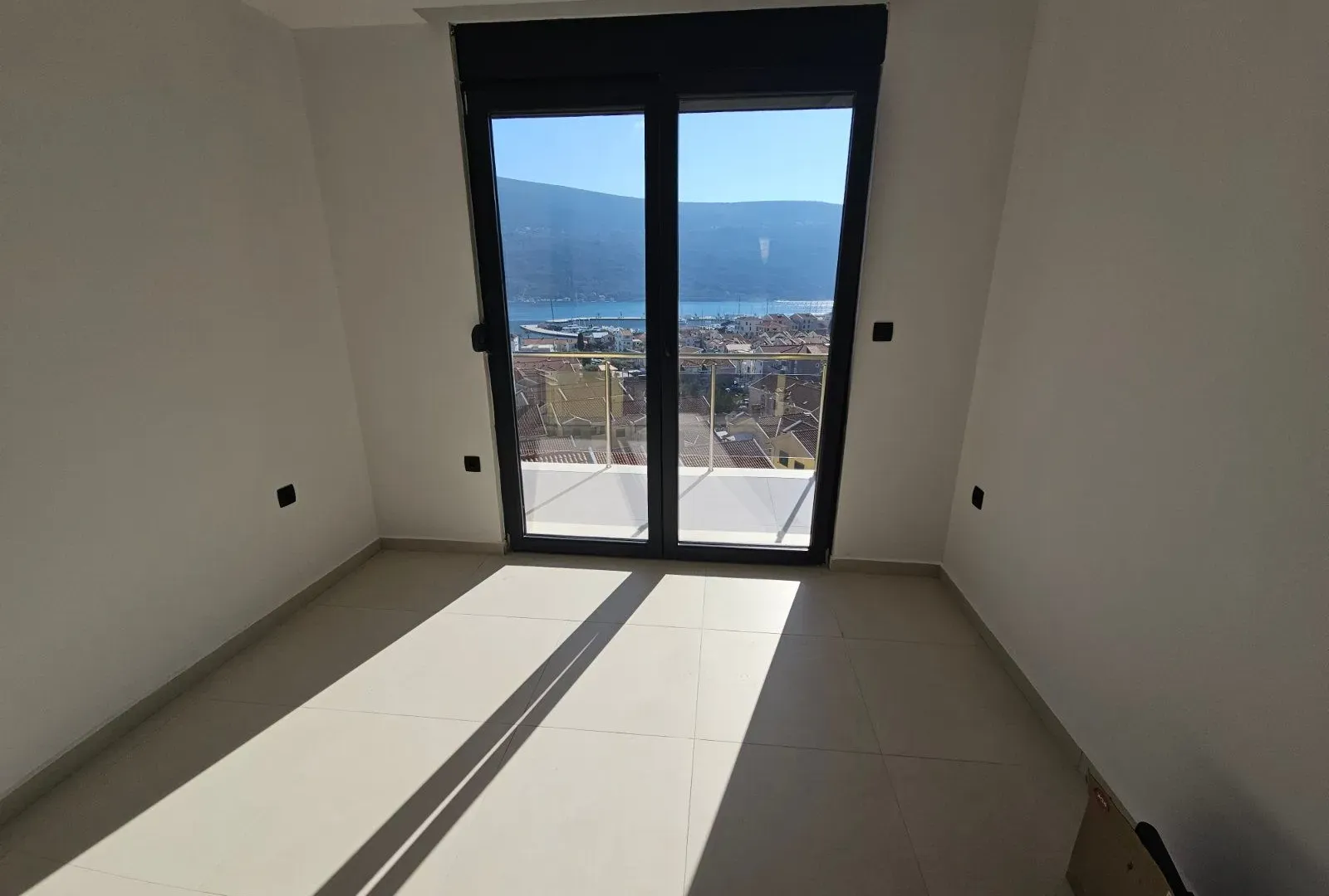 Prodaja, jednosoban stan, 47m², Đenovići, Herceg Novi