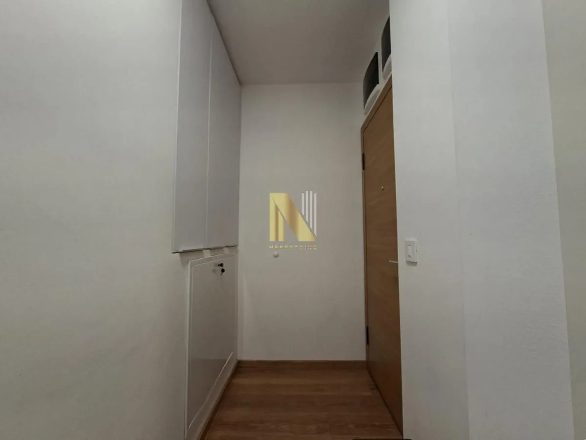 Izdavanje, dvosoban stan, 48m², Centar, Novi Sad