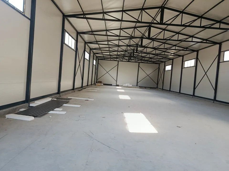 Rent, office space, 600m², Batajnica, Beograd