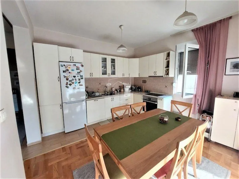 Rent, house, 120m², Tološi, Podgorica