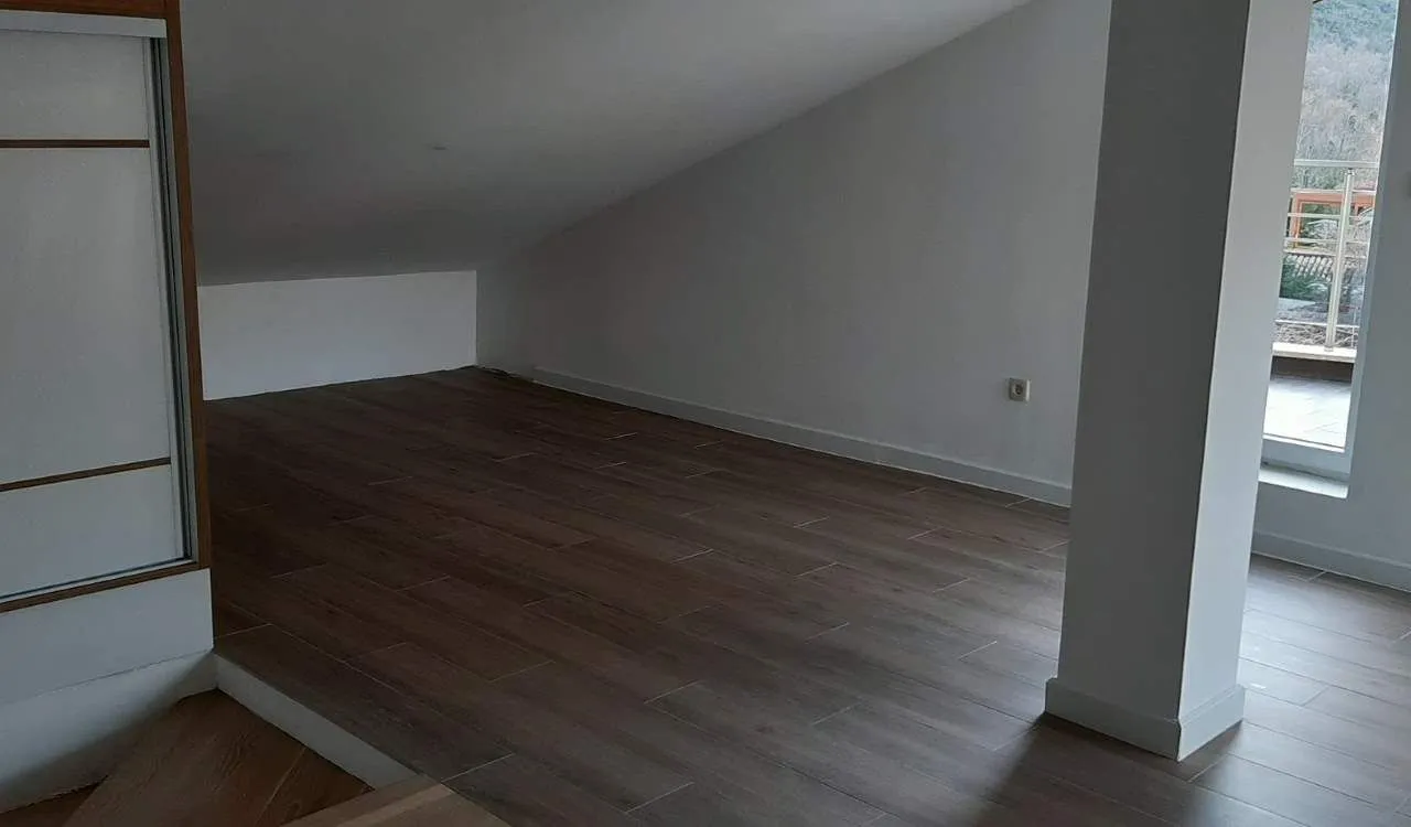 Prodaja, četvorosoban stan, 171m², Dobrota, Kotor