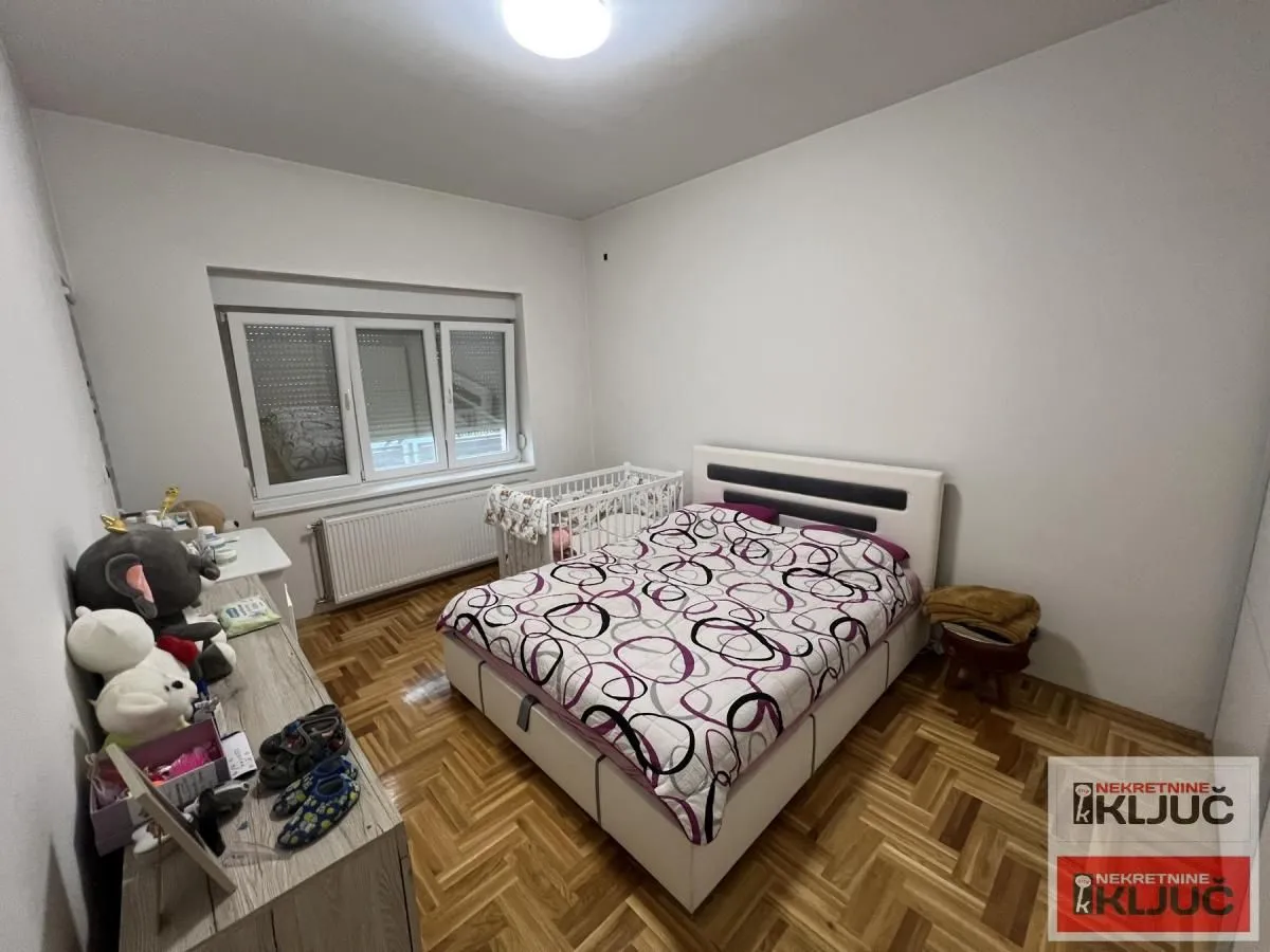 Prodaja, trosoban stan, 87m², Veternik, Novi Sad Sve Podlokacije