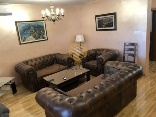 Rent, house, 200m², Konik, Podgorica