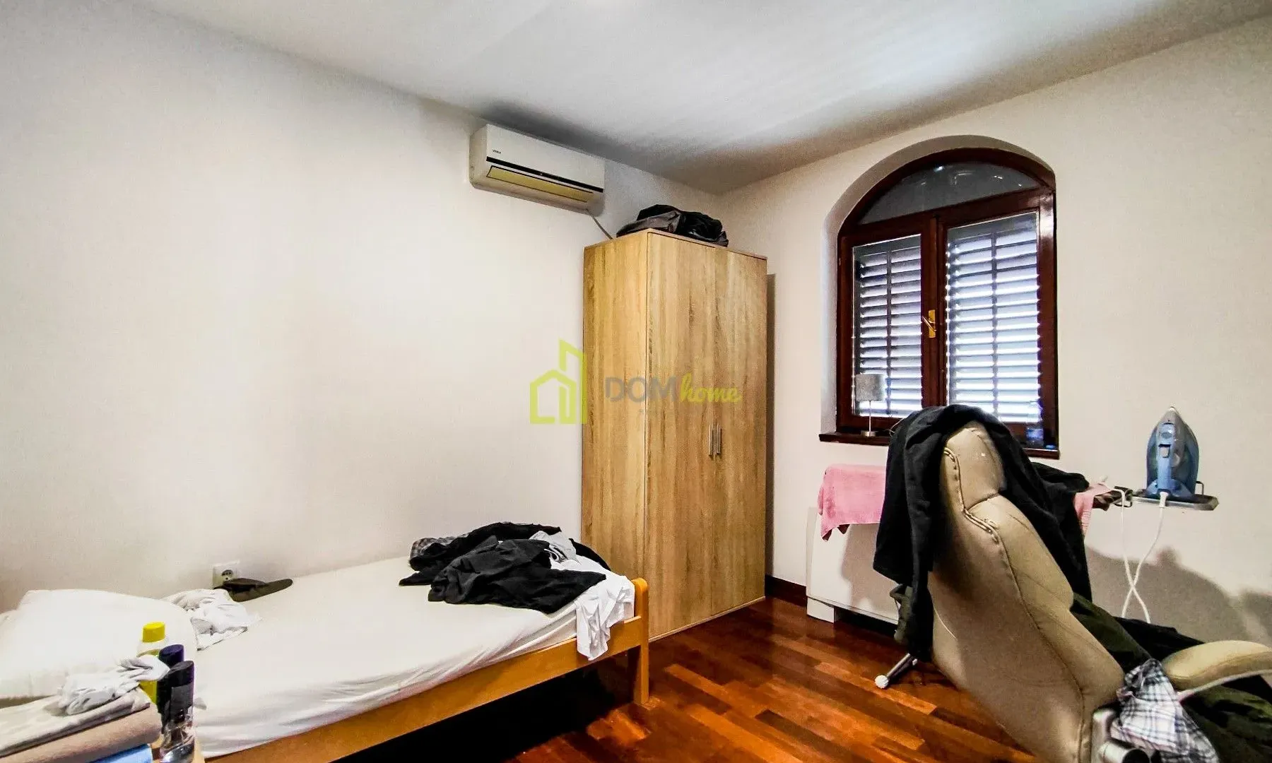 Sale, house, 340m², Tološi, Podgorica