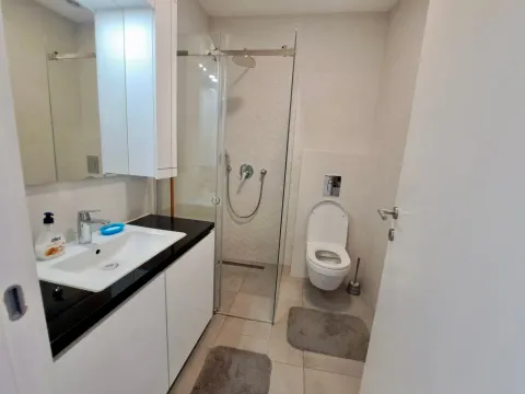 Izdavanje, jednosoban stan, 62m², Soho City, Bar - image 6