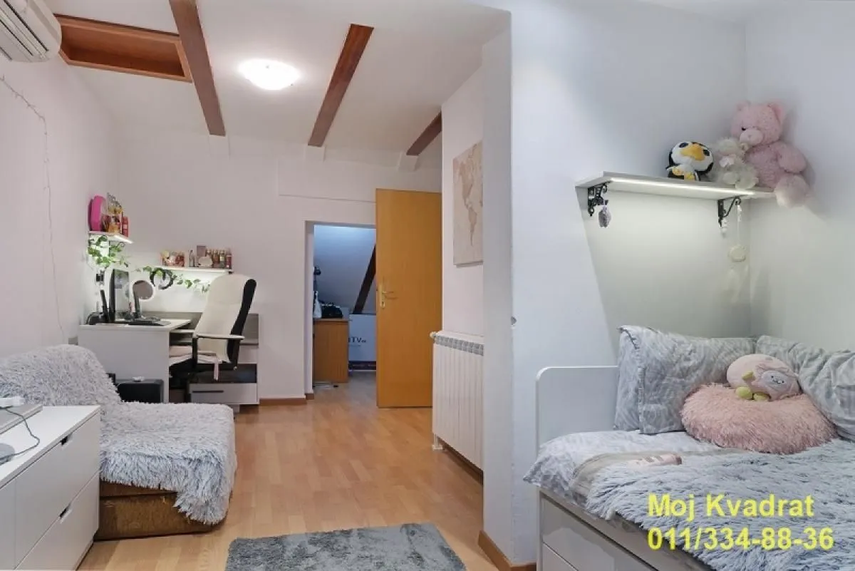 Sale, four bedroom apartment, 104m², Stari Grad, Beograd