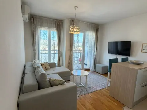 Izdavanje, garsonjera, 27m², City Kvart, Podgorica - image 3