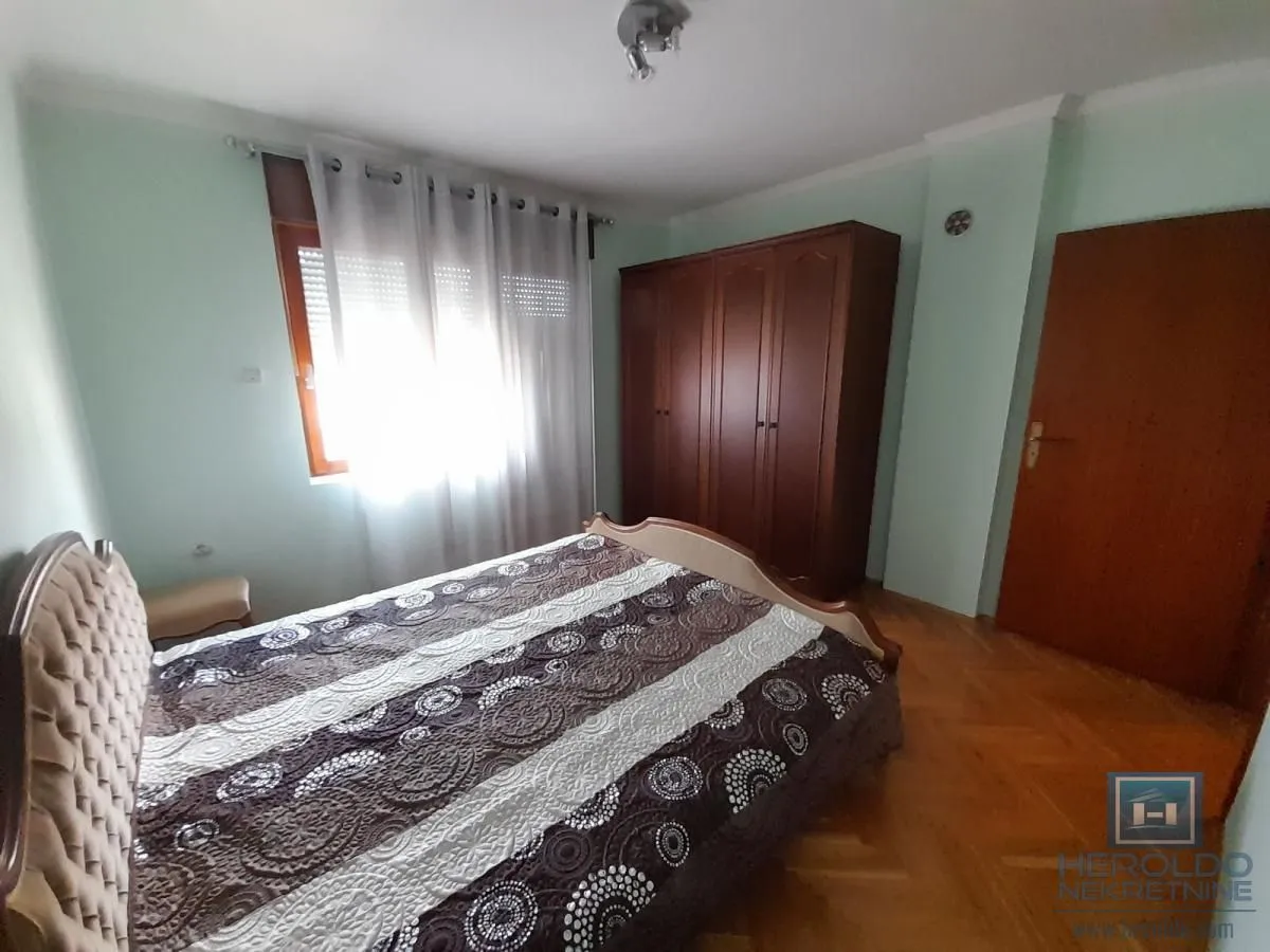 Sale, house, 180m², Centar, Ćuprija