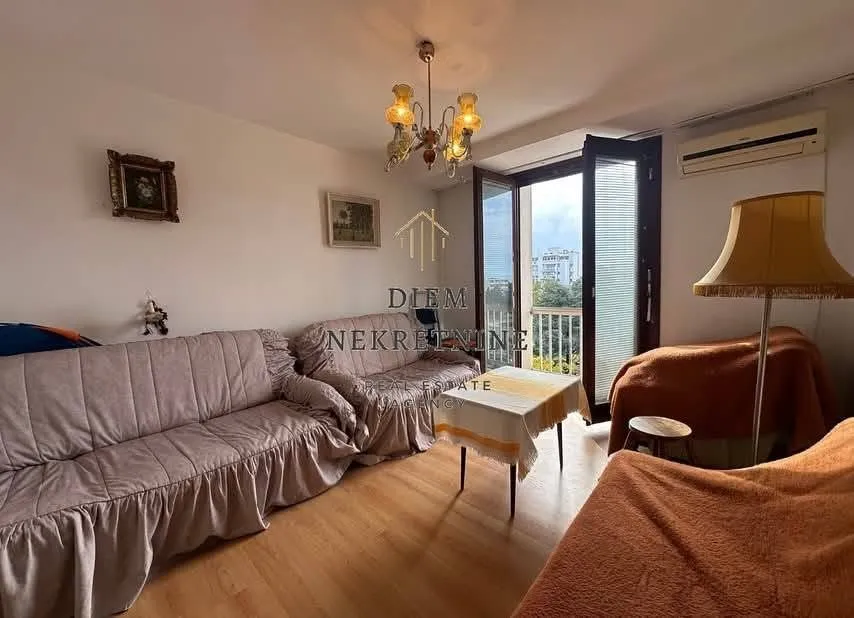 Sale, two bedroom apartment, 82m², Centar, Bar