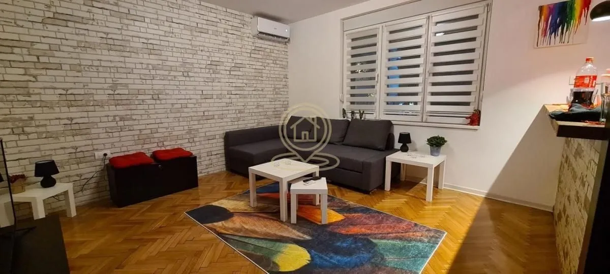 Rent, one bedroom apartment, 37m², Stari Grad, Beograd