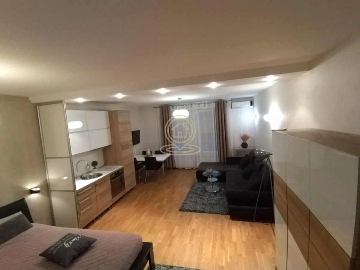 Rent, one bedroom apartment, 41m², Stari Grad, Beograd