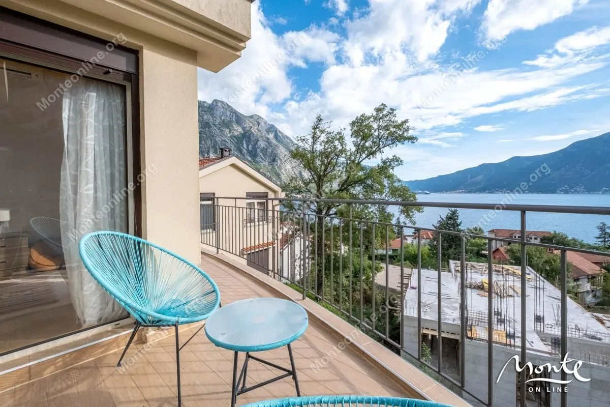 Prodaja, dvosoban stan, 104m², Orahovac, Kotor