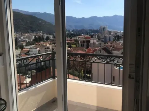 Izdavanje, dvosoban stan, 50m², Budva, Crna Gora - image 7