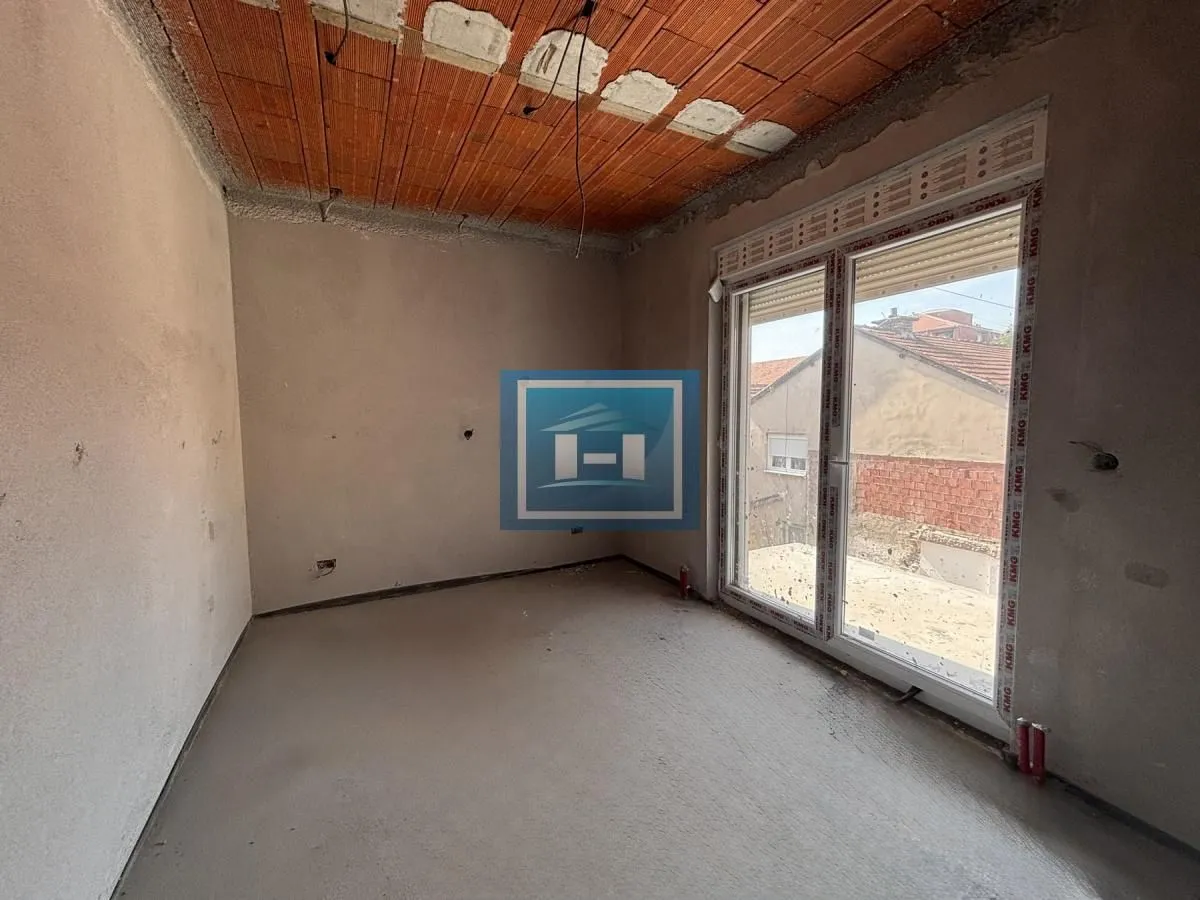 Prodaja, jednosoban stan, 65m², Centar, Jagodina