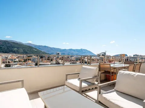 Sale, three bedroom apartment, 105m², Budva, Crna Gora - image 2