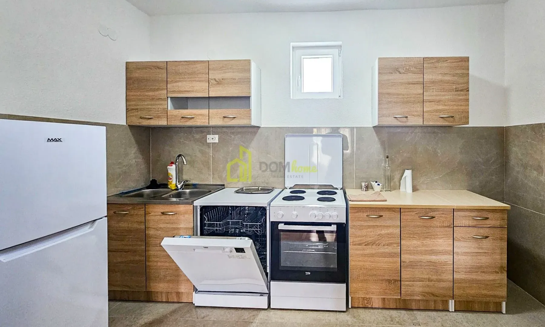Rent, house, 100m², Zlatica, Podgorica
