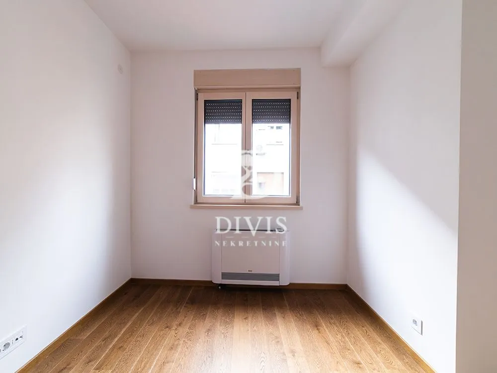 Sale, four bedroom apartment, 71m², Vračar Hram, Vračar Sve Podlokacije