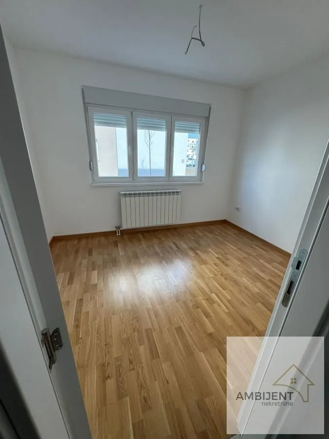 Izdavanje, dvosoban stan, 40m², Ledine, Beograd