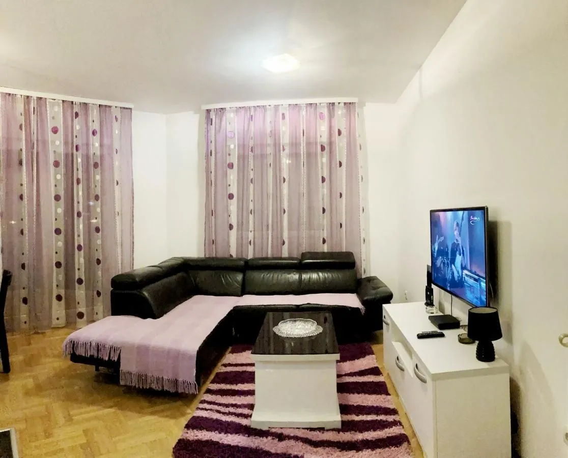 Rent, apartment, 43m², Stari Aerodrom, Podgorica