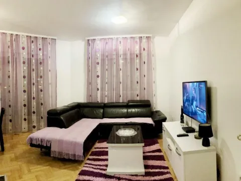 Rent, apartment, 43m², Stari Aerodrom, Podgorica - image 1
