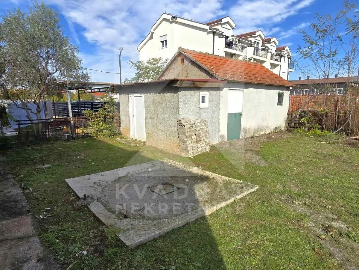 Izdavanje, poslovni prostor, 75m², Gornja Gorica, Podgorica