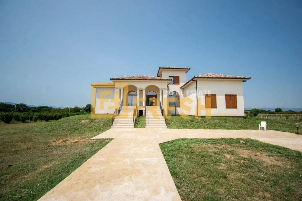 Izdavanje, kuća, 700m², Zeta, Podgorica