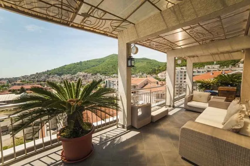 Prodaja, trosoban stan, 179m², Budva, Crna Gora