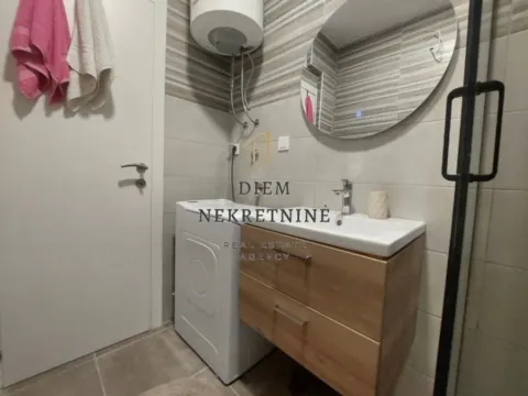 Izdavanje, dvosoban stan, 60m², Radanovići, Kotor - image 11