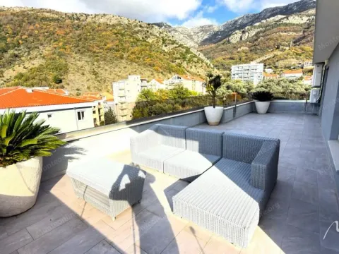 Sale, three bedroom apartment, 104m², Bečići, Budva - image 25