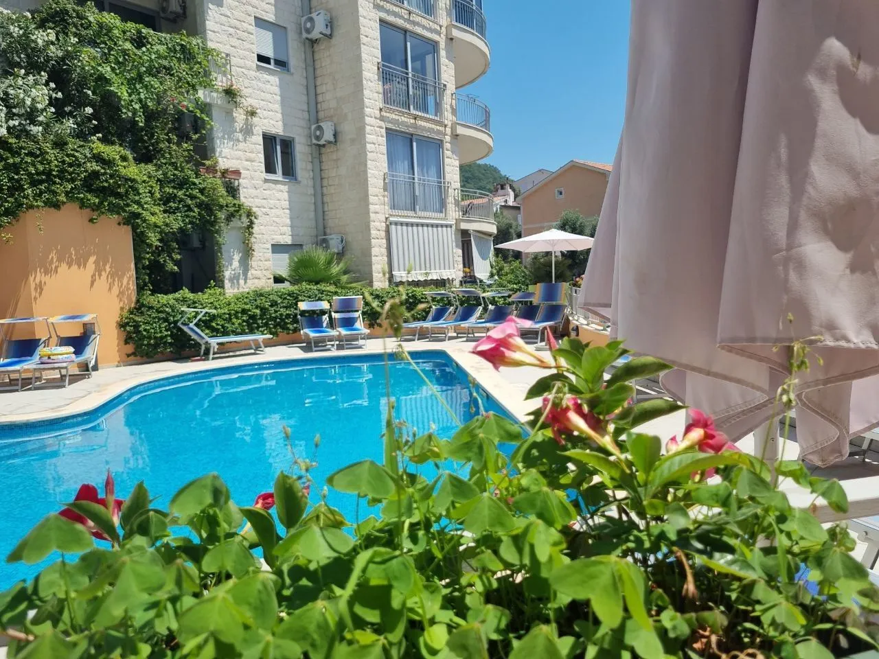 Prodaja, dvosoban stan, 54m², Petrovac, Budva