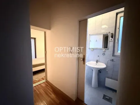 Rent, two bedroom apartment, 74m², Južni Bulevar, Vračar Sve Podlokacije - image 10