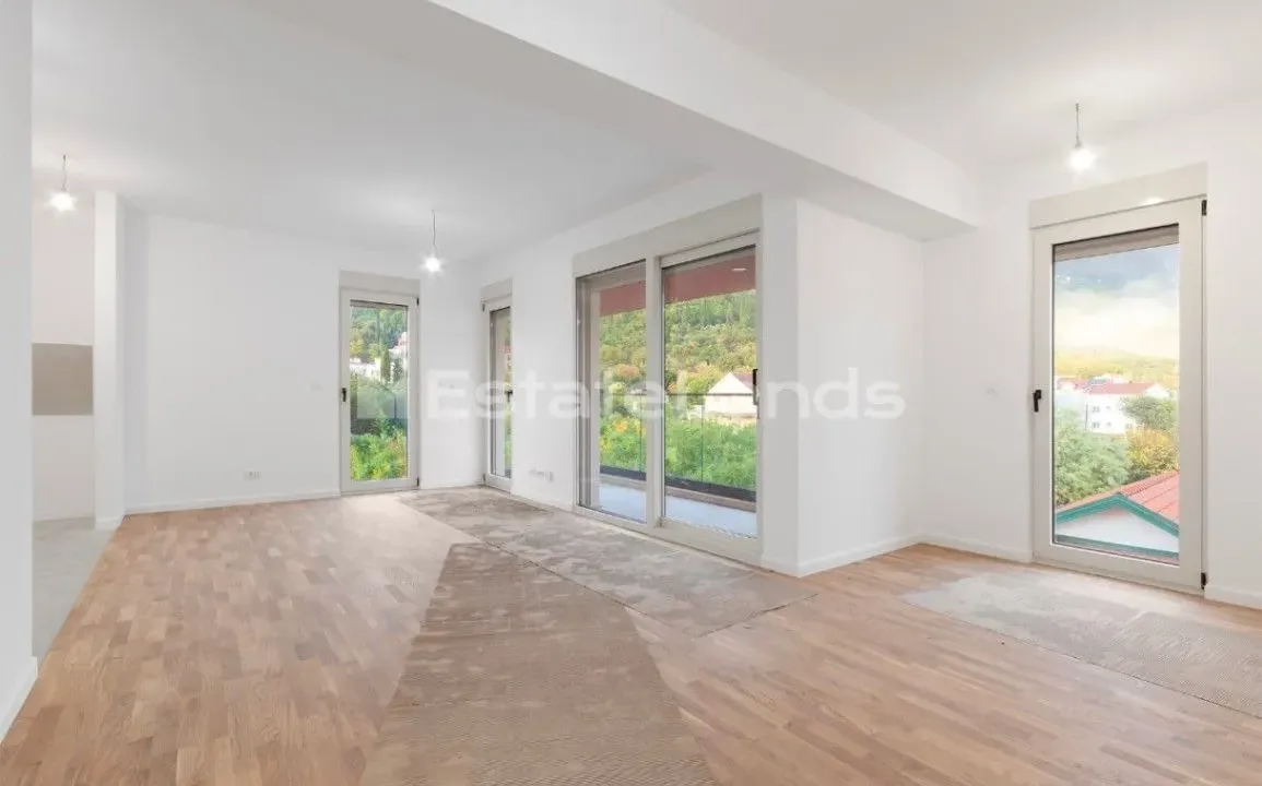 Prodaja, trosoban stan, 100m², Seljanovo, Tivat