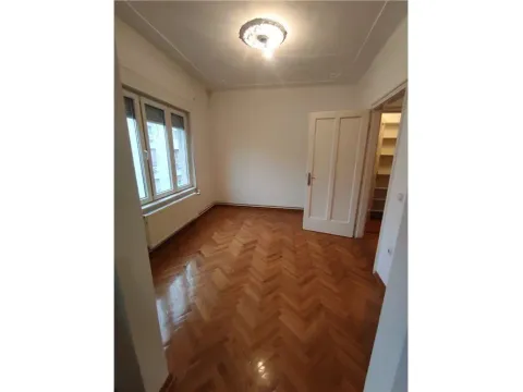 Izdavanje, dvosoban stan, 94m², Centar, Niš - image 10