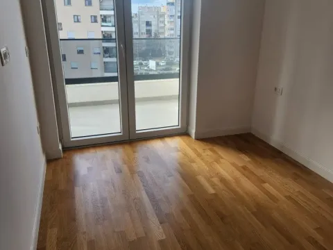 Prodaja, jednosoban stan, 47m², Centar, Kraljevo - image 2