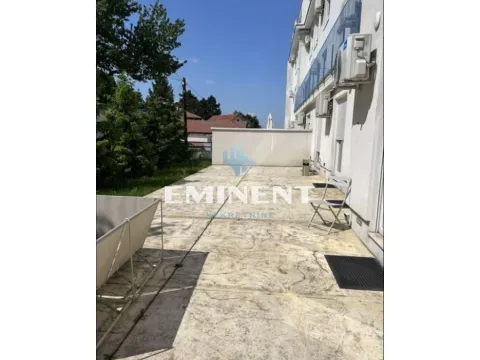 Izdavanje, četvorosoban stan, 155m², Savski Venac, Beograd - image 18