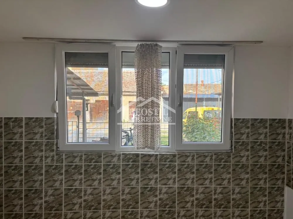 Prodaja, trosoban stan, 70m², Centar, Pančevo