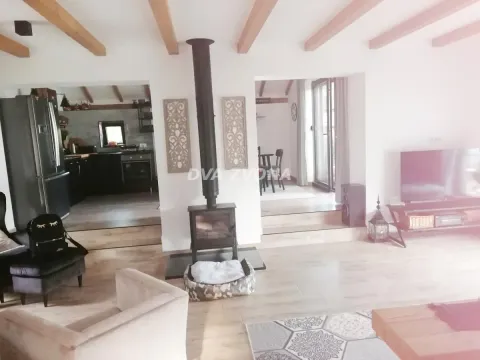 Prodaja, kuća, 200m², Čortanovci, Inđija - image 28