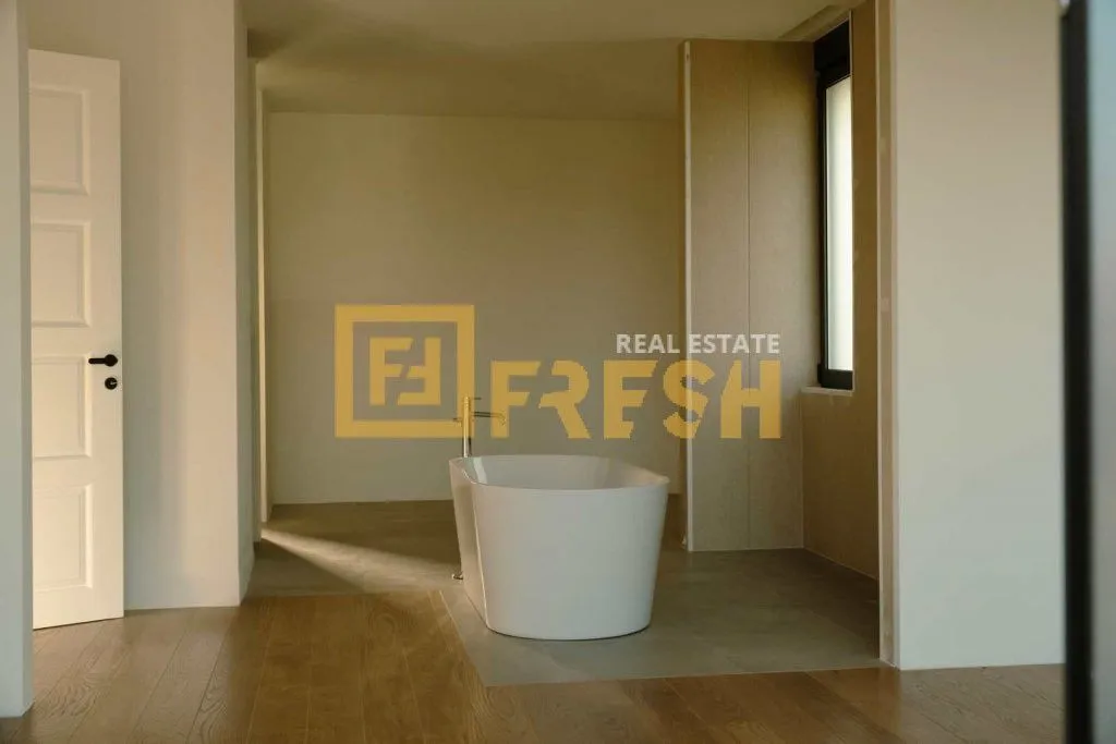 Rent, house, 260m², Gornja Gorica, Podgorica