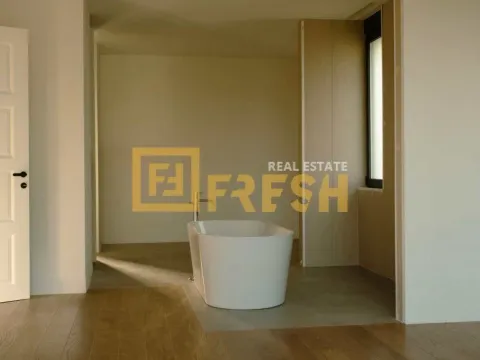 Izdavanje, kuća, 260m², Gornja Gorica, Podgorica - image 9