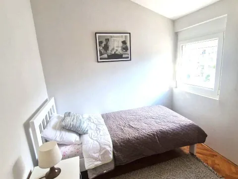 Izdavanje, trosoban stan, 88m², Centar, Tivat - image 6