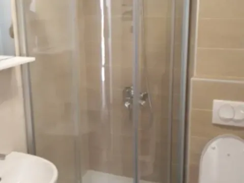 Izdavanje, garsonjera, 26m², City Kej, Podgorica - image 9