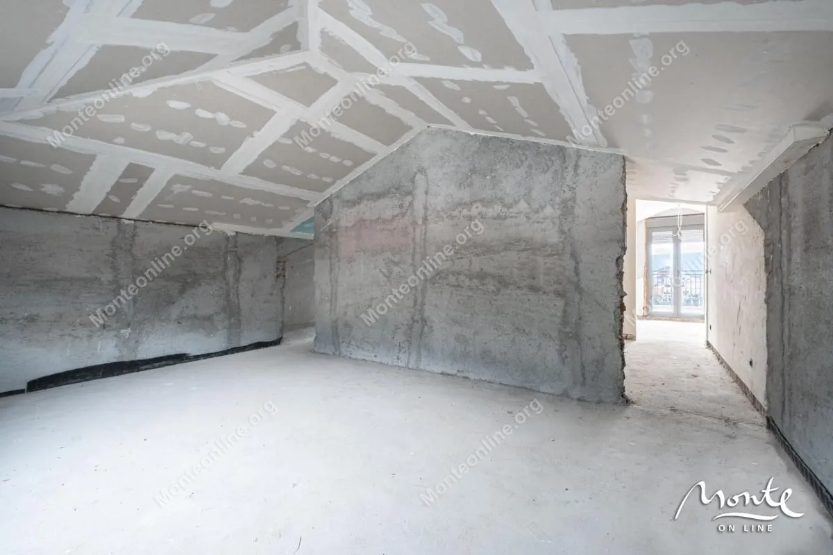 Prodaja, trosoban stan, 236m², Tivat, Crna Gora