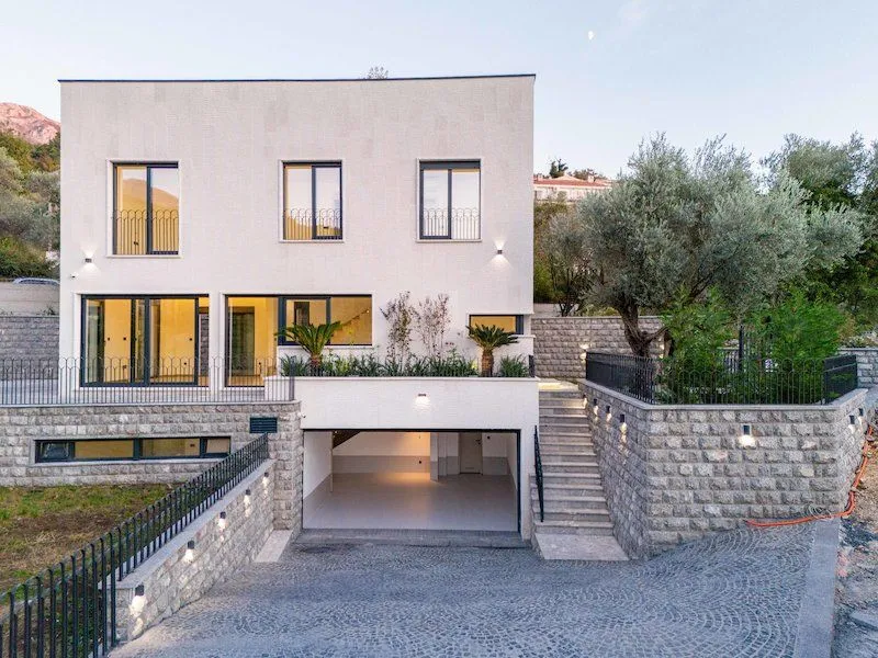 Sale, house, 240m², Kamenovo, Budva