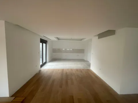 Prodaja, kuća, 341m², Kalimanj, Tivat - image 9